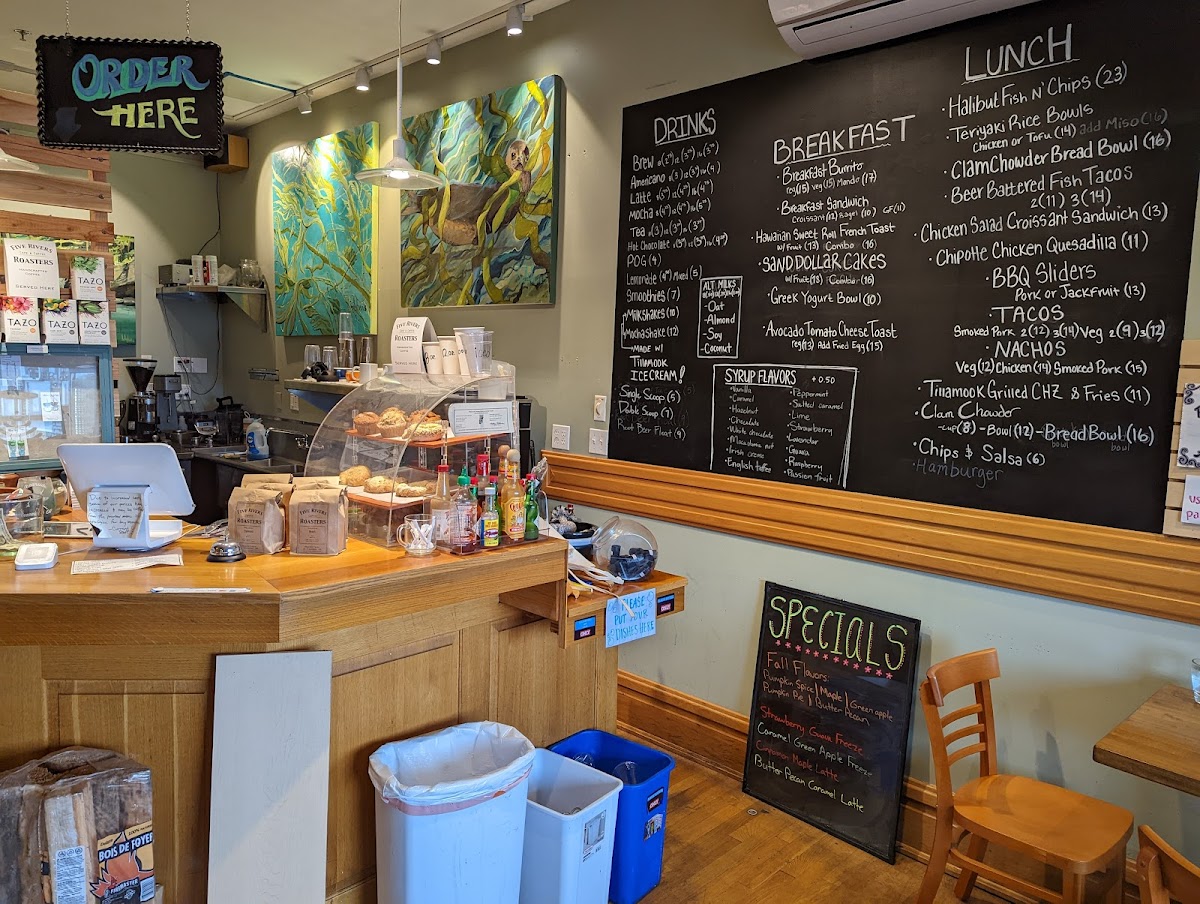 Current Cafe & Lounge